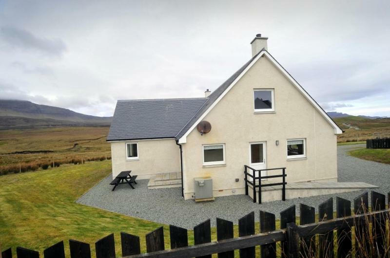 Trotternish Ridge View Apartment Staffin Exterior foto